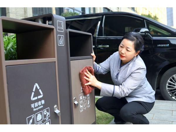 日常保潔外包的五大優(yōu)勢，為何越來越多的企業(yè)選擇外包保潔？